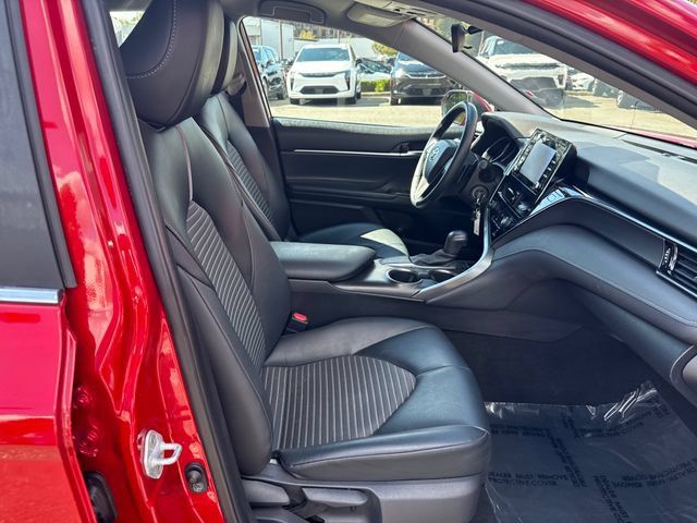Used 2021 Toyota Camry SE FWD image 9