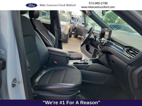 Used 2025 Ford Escape ST-Line FWD image 31