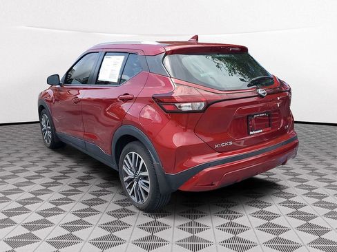 Used 2023 Nissan Kicks SV image 5