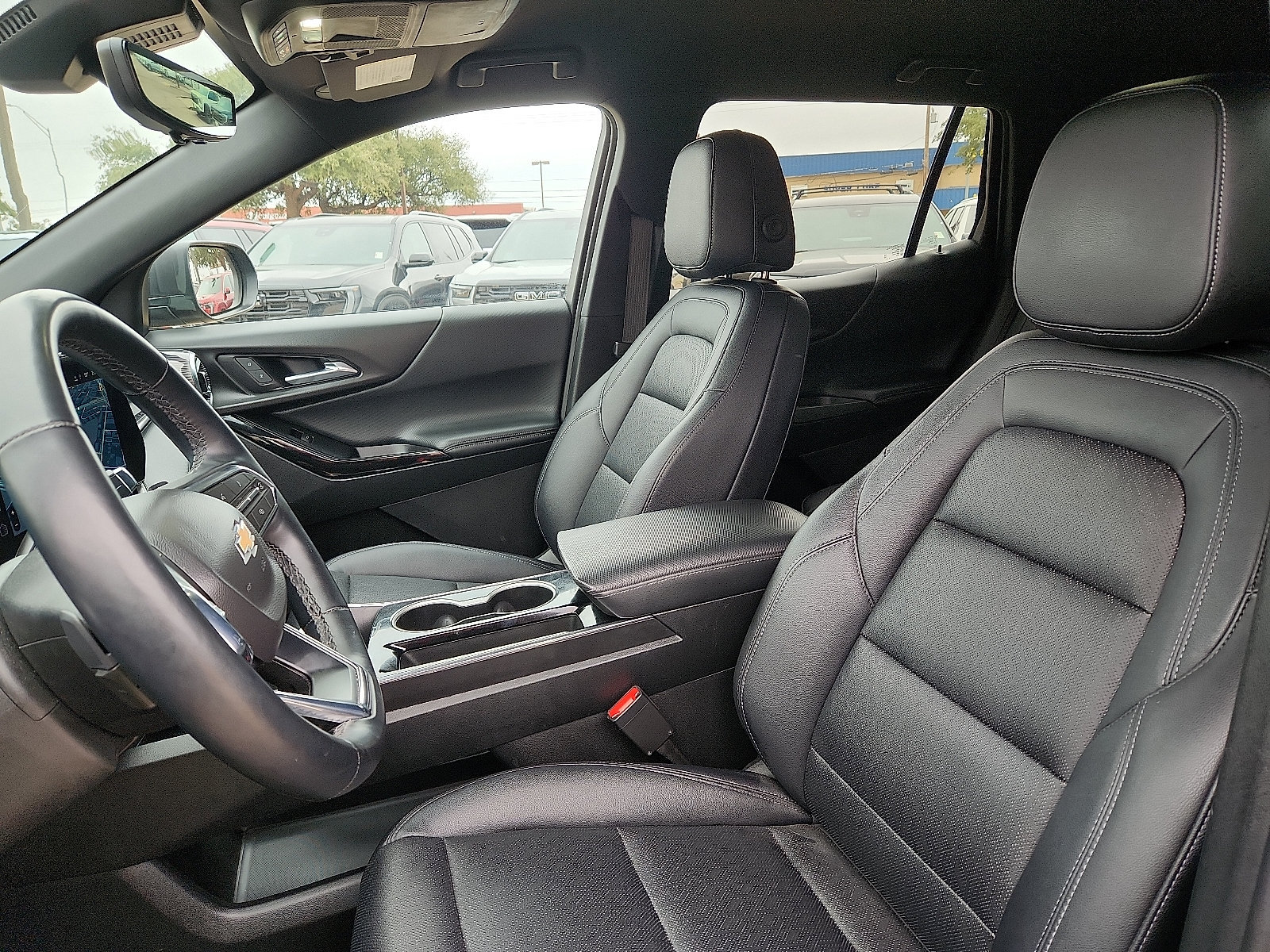 Used 2025 Chevrolet Equinox LT w/ Convenience Package II FWD image 13