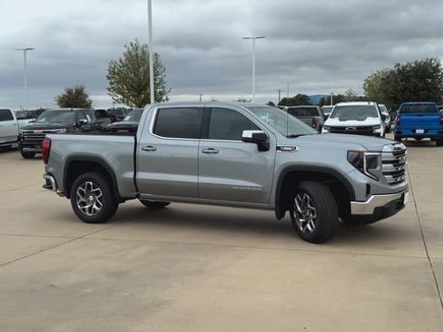 New 2026 GMC Sierra 1500 SLE w/ Preferred Package RWD image 3