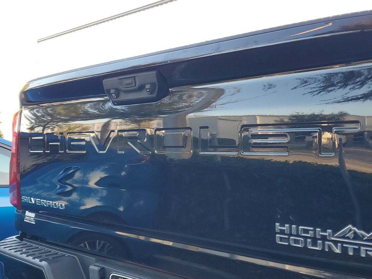 Used 2021 Chevrolet Silverado 3500 High Country w/ Technology Package AWD/4WD image 6