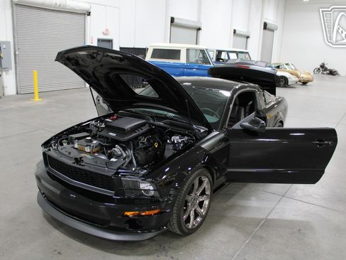 Used 2009 Ford Mustang GT image 27
