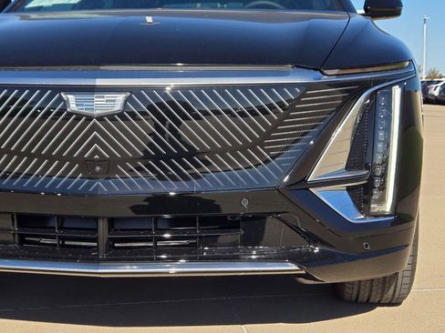 New 2026 Cadillac Lyriq Luxury image 6