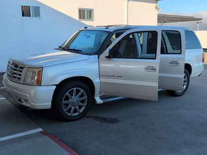 Used 2005 Cadillac Escalade ESV Platinum