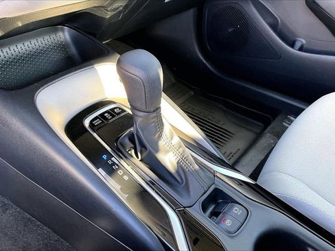 Used 2022 Toyota Corolla LE image 28