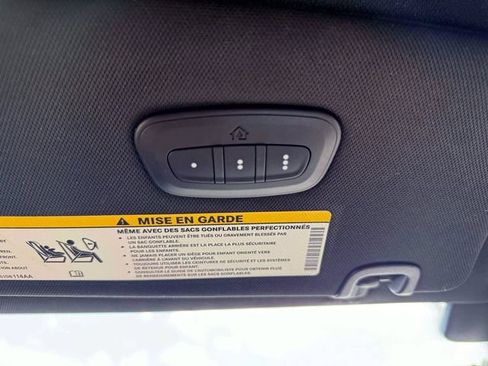 Used 2022 Chrysler Pacifica Touring-L w/ S Appearance Package AWD/4WD image 31