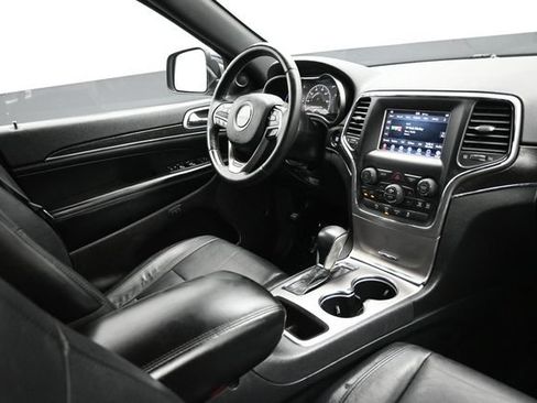 Used 2018 Jeep Grand Cherokee Limited RWD image 13