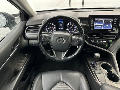 Used 2021 Toyota Camry SE image 21