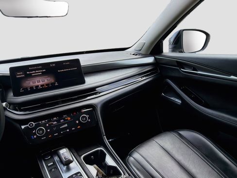 Used 2023 INFINITI QX60 Luxe w/ Performance Audio Package FWD image 22