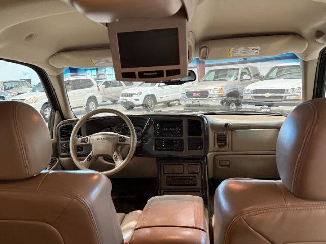 Used 2003 GMC Yukon XL Denali AWD/4WD image 37