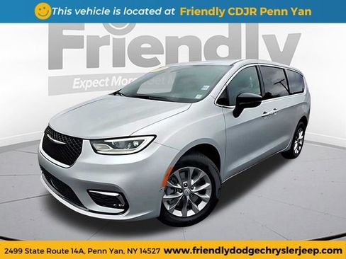 New 2026 Chrysler Pacifica Select AWD/4WD image 1