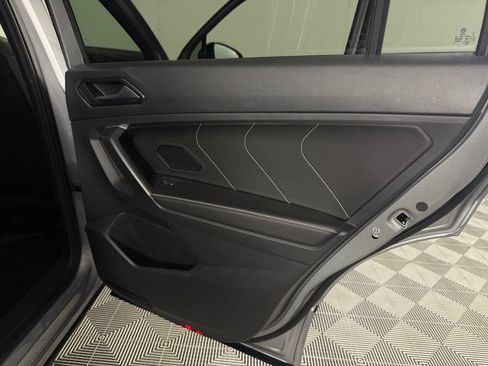 Used 2023 Volkswagen Tiguan SE R-Line FWD image 30