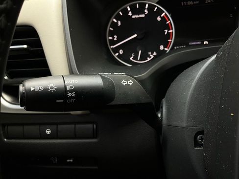 Used 2025 Nissan Rogue SV image 35