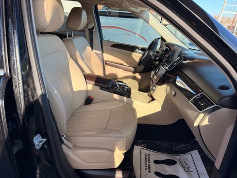 Used 2016 Mercedes-Benz GLE 350 4MATIC w/ Premium Package image 25