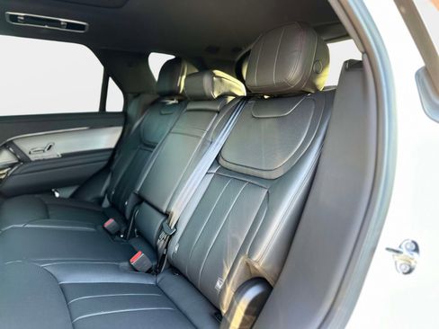 New 2025 Land Rover Range Rover Sport SE image 9