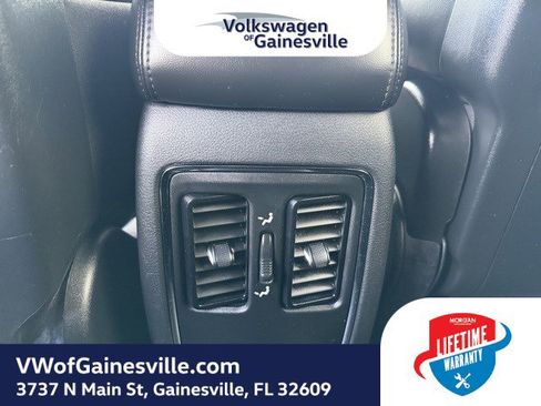 Used 2020 Jeep Grand Cherokee Laredo w/ Laredo X Package image 12