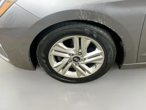 Used 2019 Hyundai Elantra SEL FWD image 8