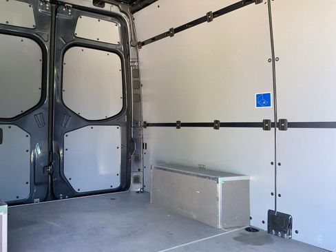 Used 2024 Mercedes-Benz Sprinter 2500 image 15