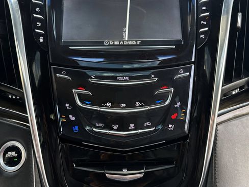 Used 2018 Cadillac Escalade Platinum AWD/4WD image 34