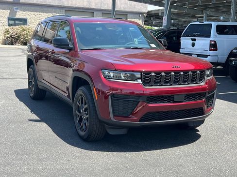 New 2026 Jeep Grand Cherokee L 4WD image 9
