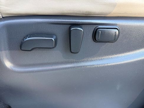 Used 2020 Nissan Armada Platinum w/ Captain's Chairs Package image 28