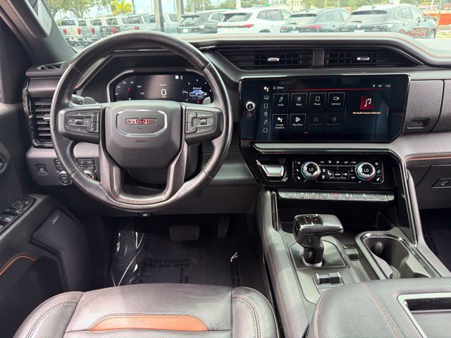 Used 2022 GMC Sierra 1500 AT4 w/ AT4 Preferred Package AWD/4WD image 19