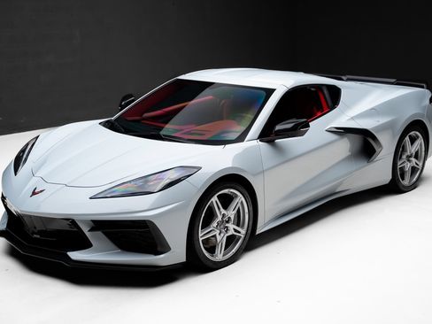 Used 2023 Chevrolet Corvette Stingray Premium Cpe w/ Z51 Performance Package RWD image 5