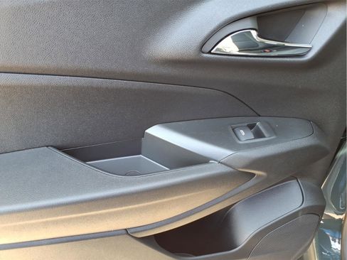 New 2026 Chevrolet Trax LT w/ Driver Confidence Package image 9