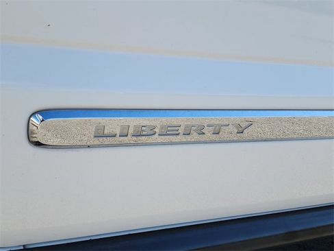 Used 2007 Jeep Liberty Limited image 12