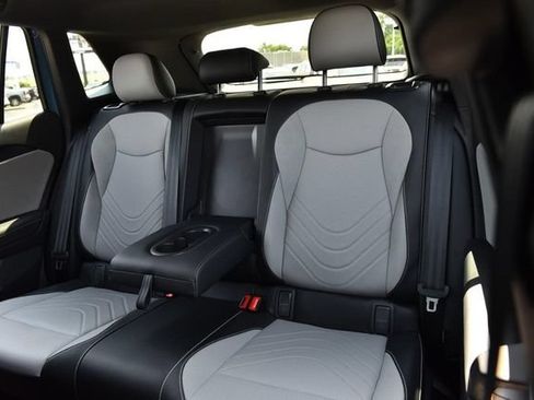 New 2026 Volkswagen Tiguan SE R-Line AWD/4WD image 22