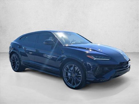 Used 2024 Lamborghini Urus S image 3