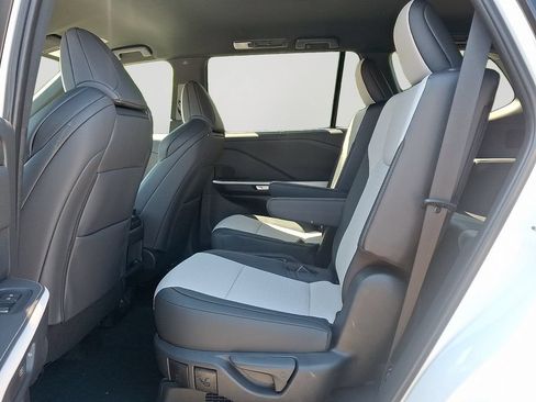 New 2026 Lexus TX 500h AWD image 5