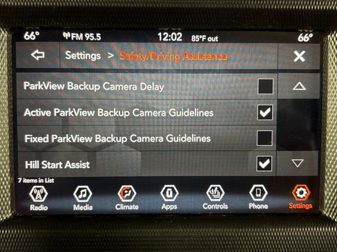 Used 2018 Jeep Wrangler Sport S image 33