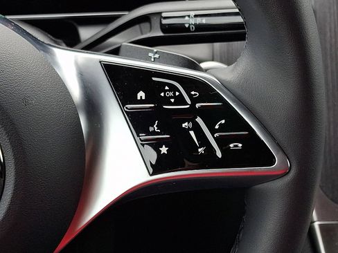 Used 2026 Mercedes-Benz GLC 300 4MATIC Coupe image 22