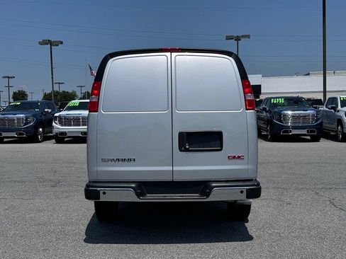 New 2026 GMC Savana 3500 Extended w/ Driver Convenience Package RWD image 7
