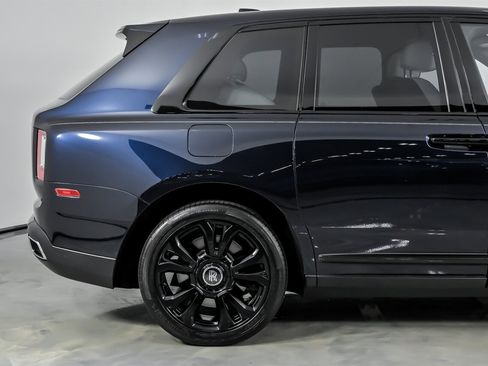Used 2020 Rolls-Royce Cullinan image 13