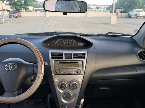 Used 2012 Toyota Yaris Sedan FWD image 9