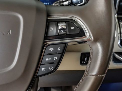 Used 2023 Lincoln Navigator L Reserve AWD/4WD image 17