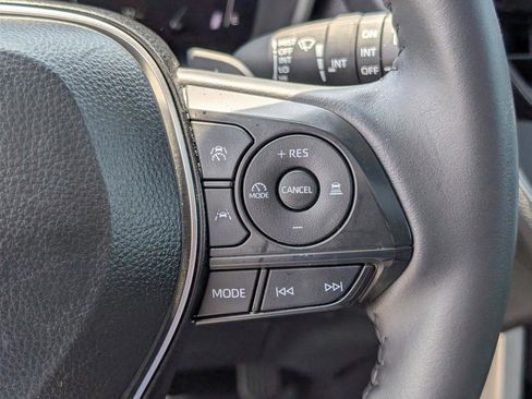 Used 2024 Toyota Corolla Cross XSE w/ Convenience Package image 25