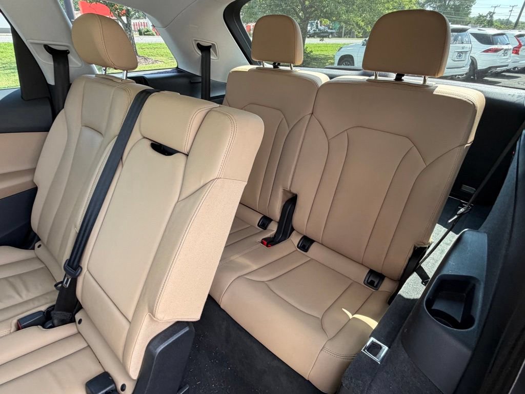 Used 2020 Audi Q7 3.0T Premium w/ Convenience Package AWD/4WD image 29