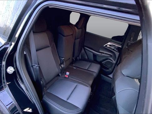 Used 2023 Mitsubishi Outlander ES FWD image 36