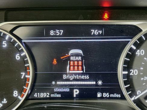 Used 2025 Nissan Pathfinder SL FWD image 19