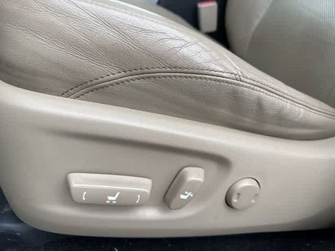 Used 2015 Toyota 4Runner Limited image 13