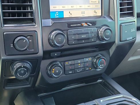 Used 2017 Ford F150 XLT w/ Equipment Group 302A Luxury RWD image 29