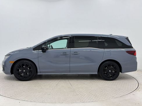 Used 2025 Honda Odyssey Sport-L image 2