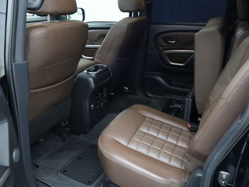 Used 2021 Nissan Titan Platinum Reserve w/ Moonroof Package image 25