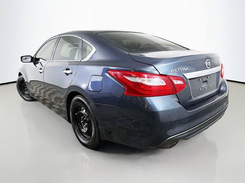 Used 2018 Nissan Altima 2.5 S w/ S Convenience Package image 5