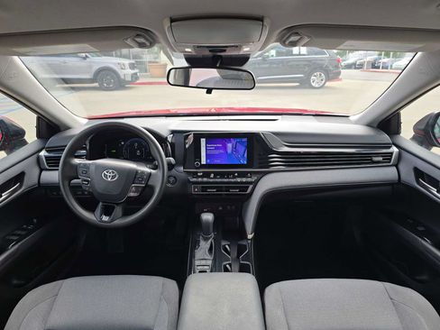 Used 2025 Toyota Camry LE FWD image 18
