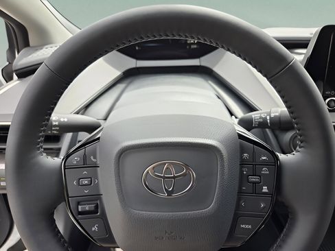 New 2026 Toyota Prius XLE FWD image 19